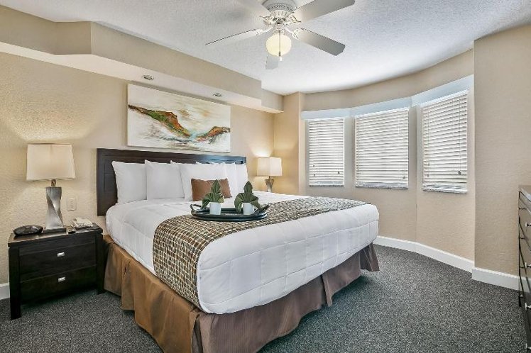 VILLA KING BED ONE BEDROOM  Room