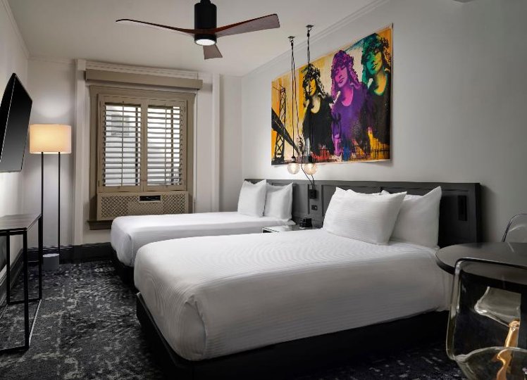 DOUBLE TWO DOUBLE BEDS Room
