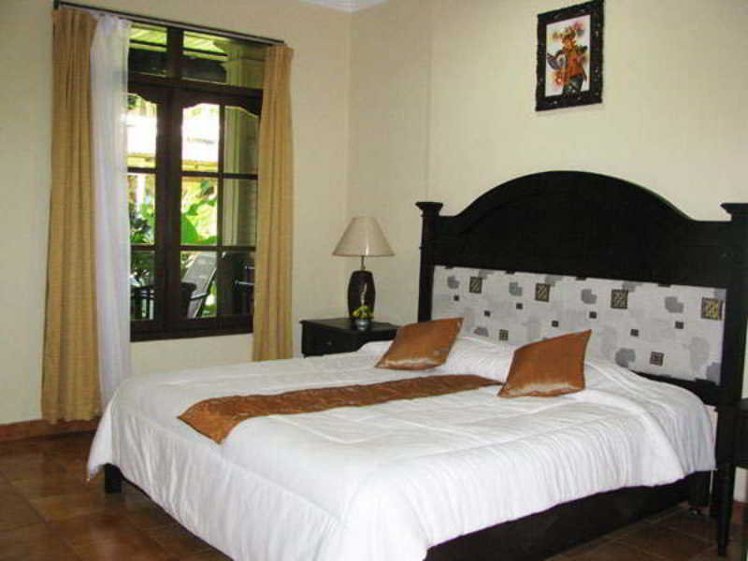Vila Shanti Beach Hotel