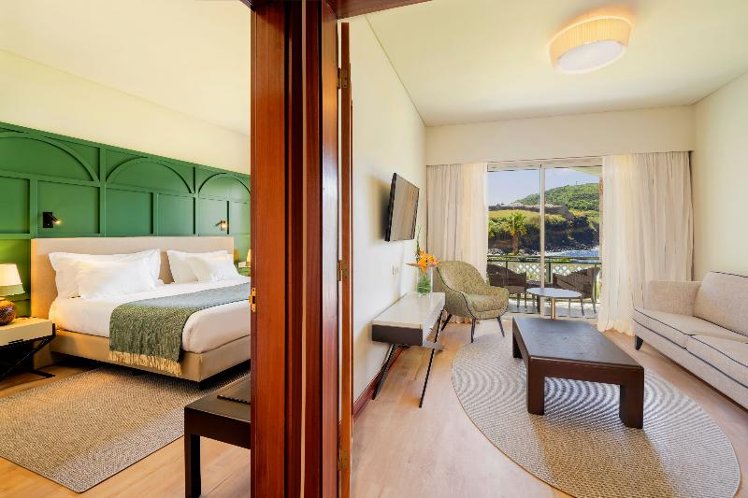 TRIPLE SEA VIEW Room