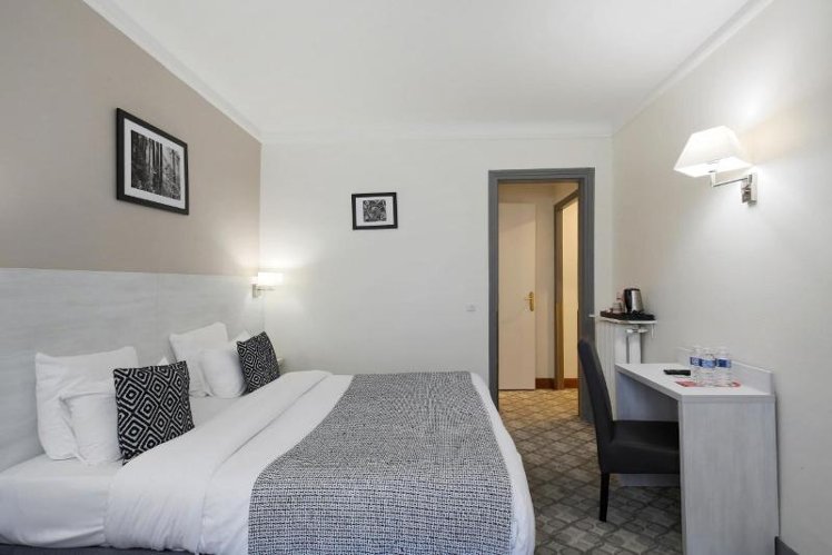 TRIPLE STANDARD Room
