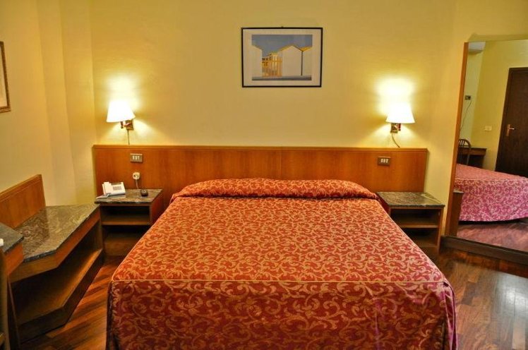 DOUBLE STANDARD Room