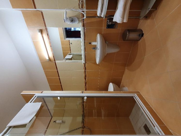 TRIPLE STANDARD Room