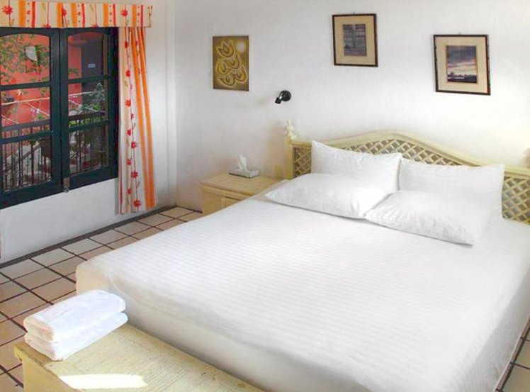 DOUBLE KING SIZE BED Room