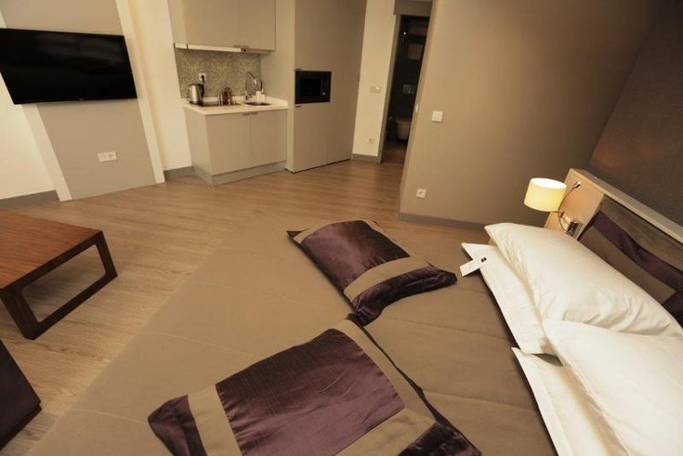 SINGLE DELUXE Room