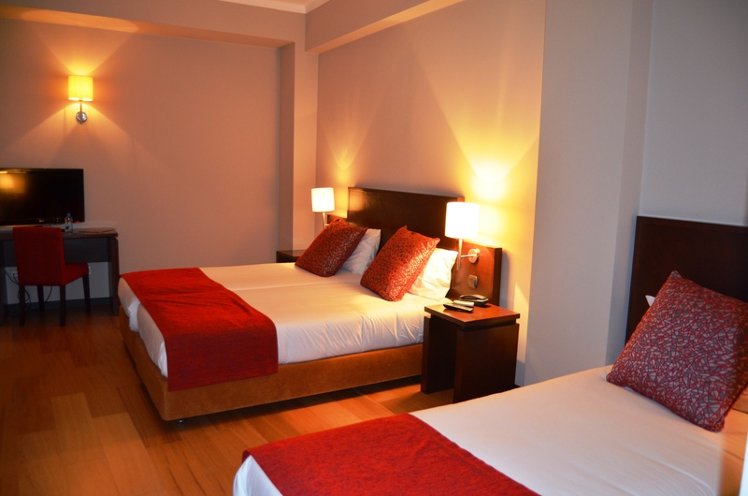 TRIPLE STANDARD Room