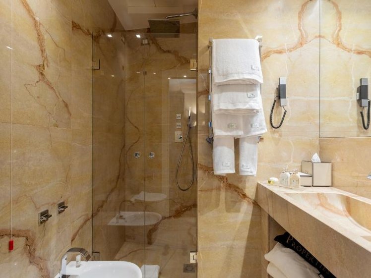 DOUBLE COMFORT Room