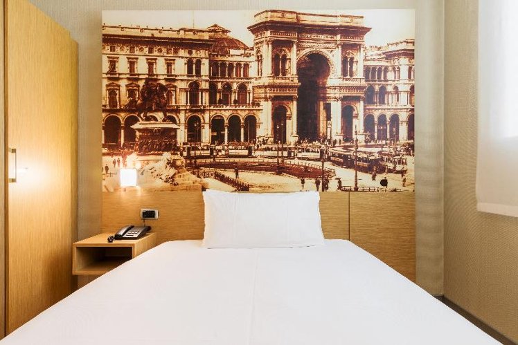 SINGLE STANDARD Room