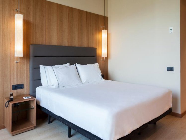 DOUBLE STANDARD Room