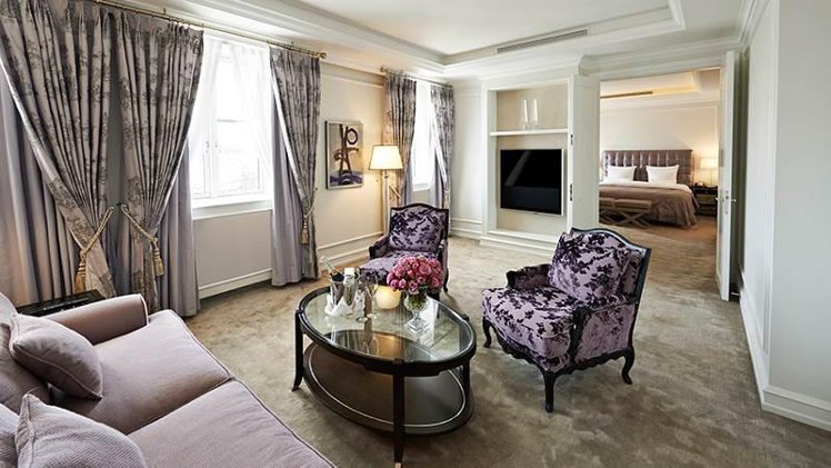 SUITE DELUXE ONE BEDROOM Room
