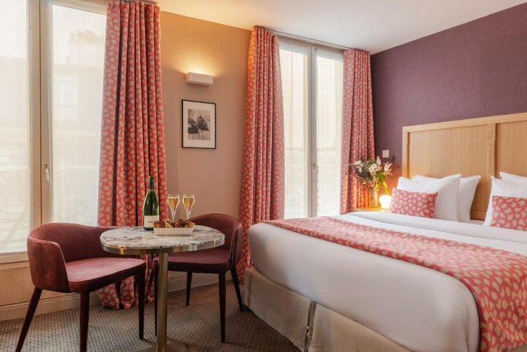 DOUBLE SUPERIOR Room