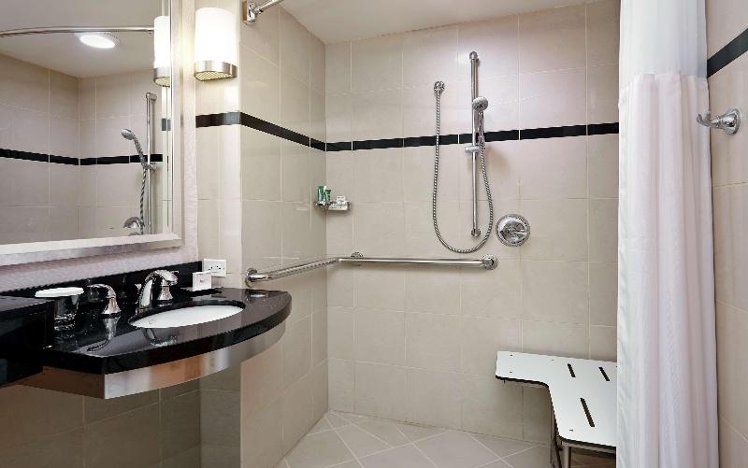 DOUBLE Accessible KING SIZE BED Room