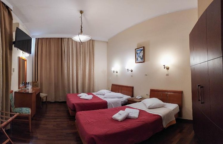 TRIPLE STANDARD Room