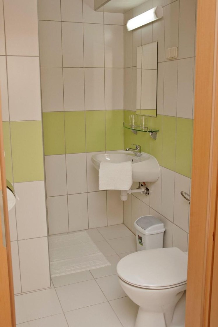 TRIPLE STANDARD Room