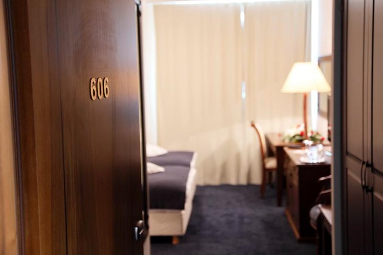 TWIN SUPERIOR Room