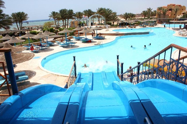 DOUBLE POOL VIEW Room