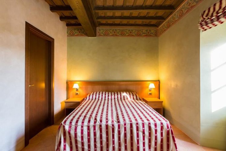 SINGLE STANDARD Room