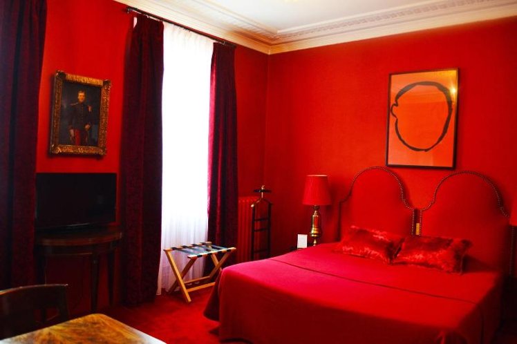 TRIPLE DELUXE QUEEN BED Room