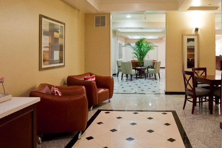 Holiday Inn Express and Suites LAX - Hawthorne