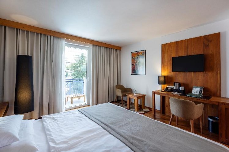 Double or Twin DELUXE Room