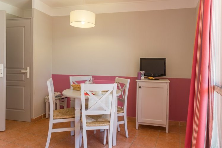 STUDIO CAPACITY 4 Room