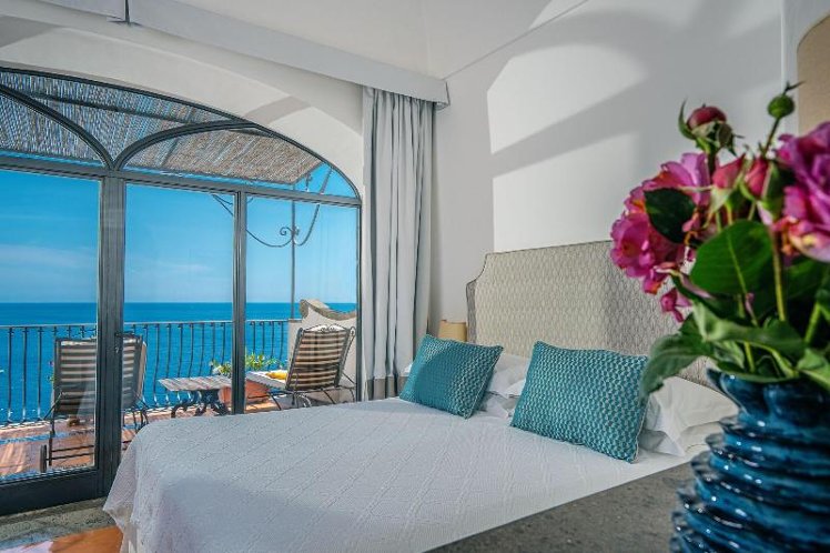 JUNIOR SUITE SEA VIEW WITH BALCONY Room