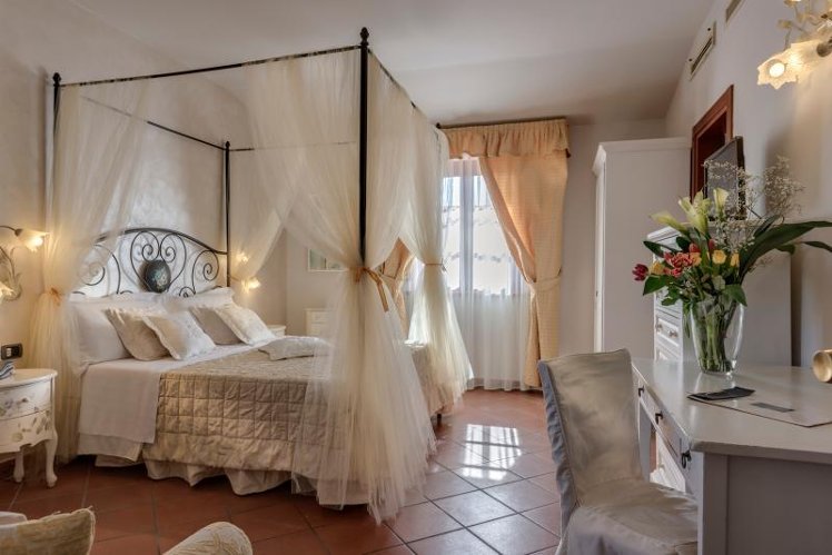 DOUBLE SUPERIOR Room