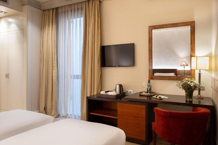 DOUBLE STANDARD Room