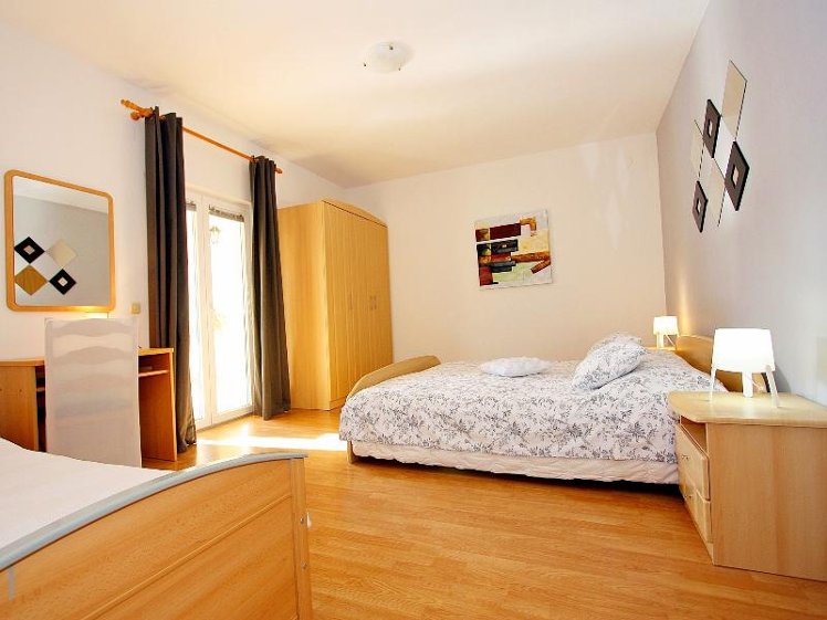 APARTMENT CAPACITY 4 Room
