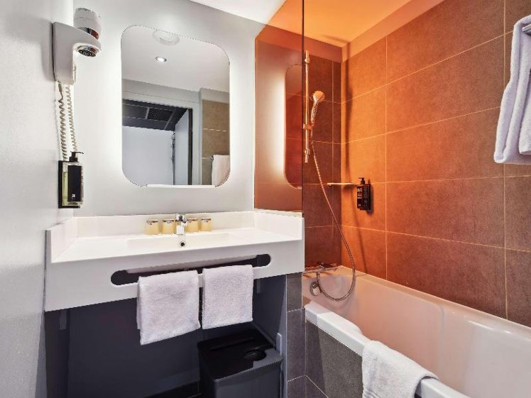 JUNIOR SUITE STANDARD Room