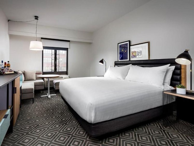 DOUBLE KING SIZE BED Room