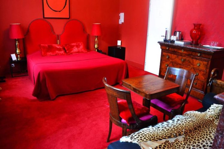 TRIPLE DELUXE QUEEN BED Room