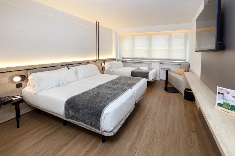 TRIPLE SUPERIOR Room