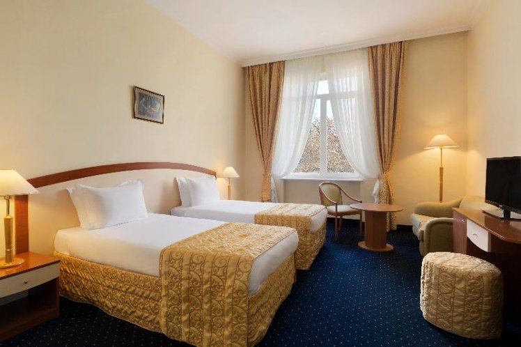 DOUBLE STANDARD Room