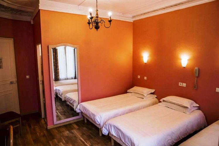 TRIPLE STANDARD Room