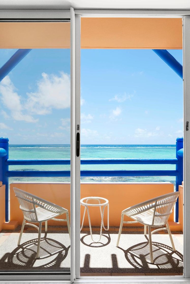 SINGLE BEACH FRONT Room