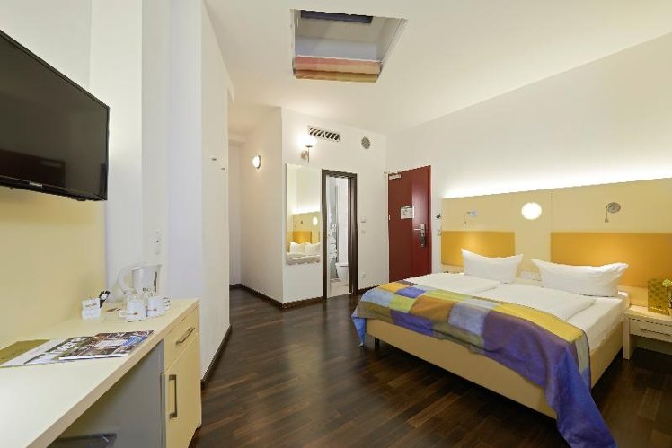 TWIN CAPACITY 1 Room