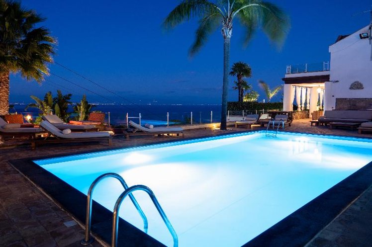 VILLA CAPACITY 8 Room