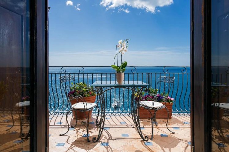 DOUBLE SUPERIOR SEA VIEW Room
