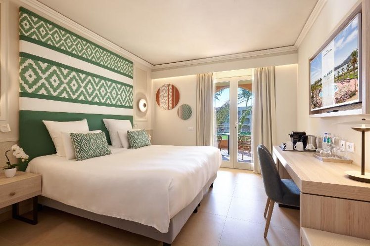 DOUBLE SUPERIOR GARDEN VIEW Room