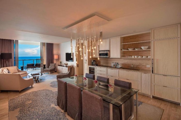 SUITE OCEAN FRONT TWO DOUBLE BEDS Room