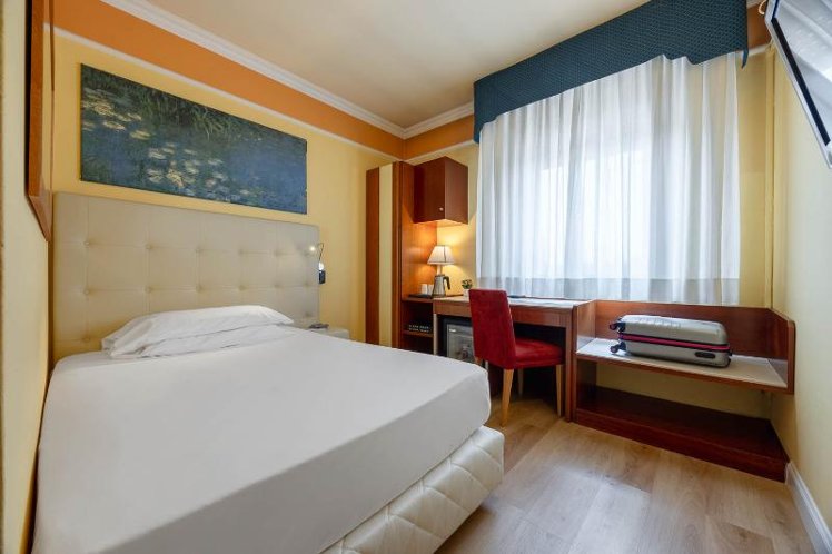 SINGLE STANDARD Room