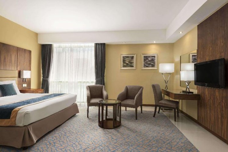DOUBLE KING SIZE BED Room