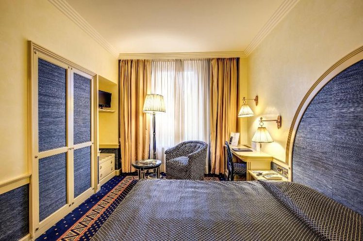 DOUBLE CONNECTING ROOM Room