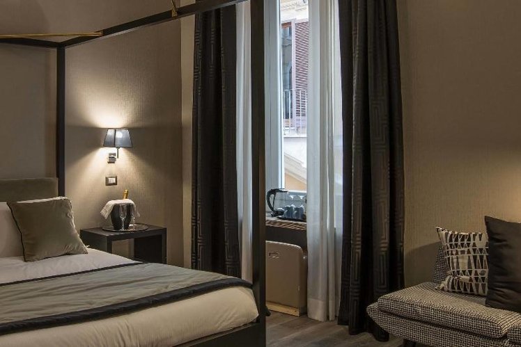 DOUBLE DELUXE QUEEN BED Room