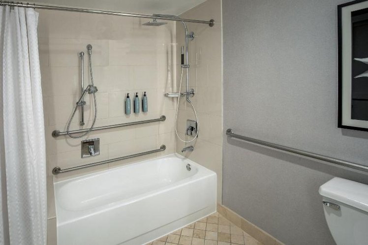 DOUBLE KING SIZE BED Room