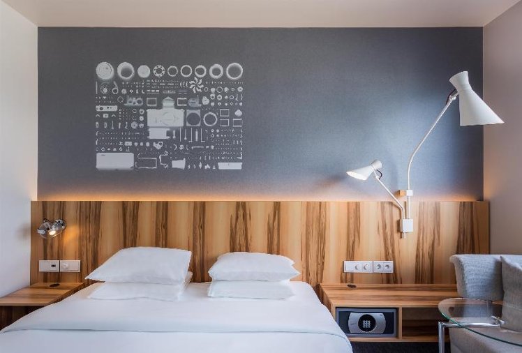 SUITE KING SIZE BED Room