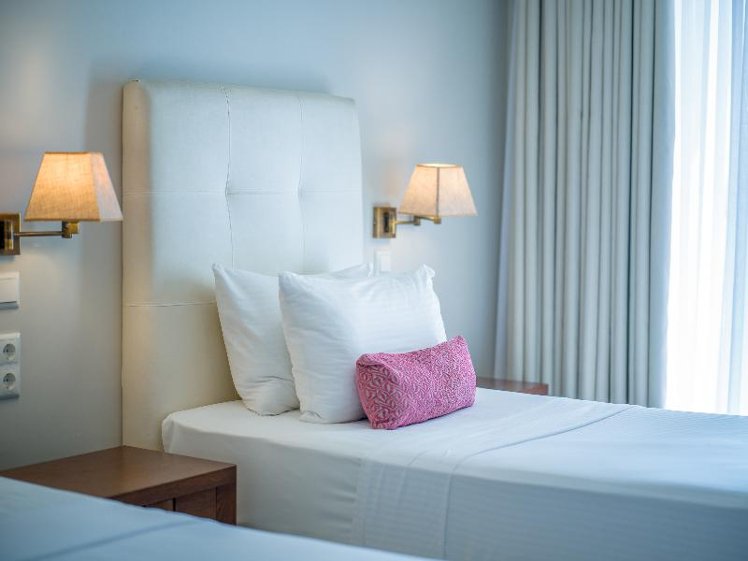 TRIPLE STANDARD Room