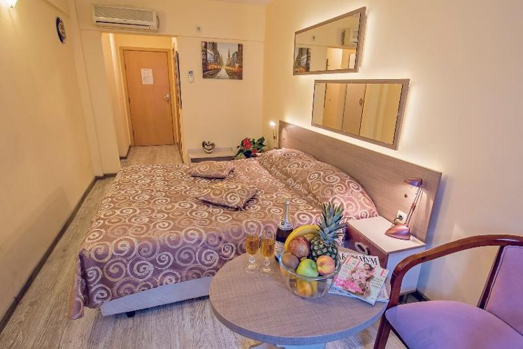 DOUBLE STANDARD Room