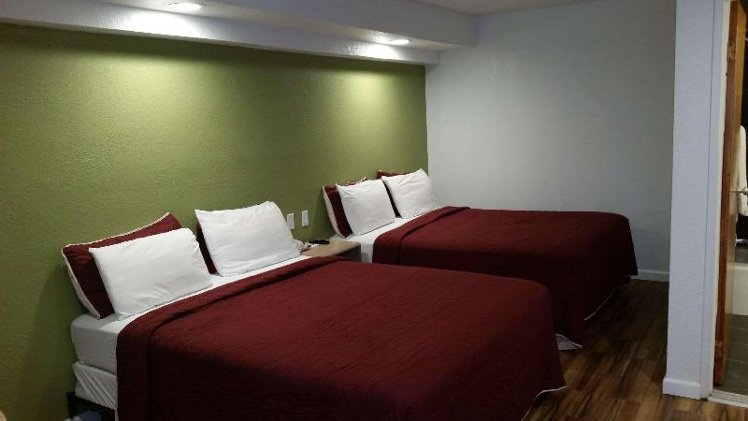 DOUBLE TWO QUEEN BEDS NON SMOKING Room